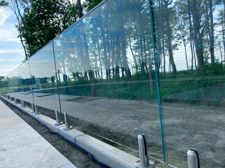 balustrady spigoty nad morzem.jpg