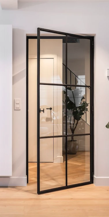 czarna ościeżnica lOFT TIOMO