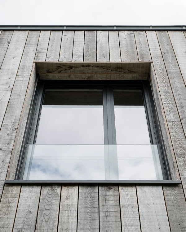 Balkon francuski nowoczesny szklany porfenetr balustrada okienna