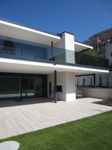 Balustrada szklana grafitowa w listwie LARA TIOMO