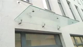 Daszek szklany zadaszenie mleczne