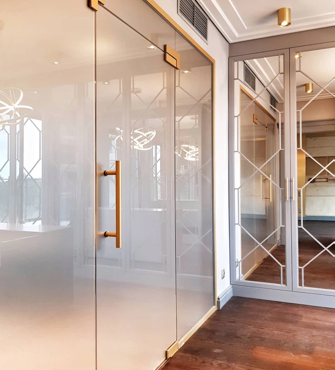 Złota zabudowa ze szkła.jpg